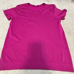 SOLD!! Lululemon Relaxed Swiftly Tech Short Sleeve Size 8 raspberry